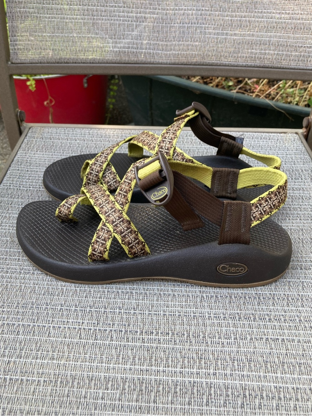 Chaco Sandals brown and green women's 8